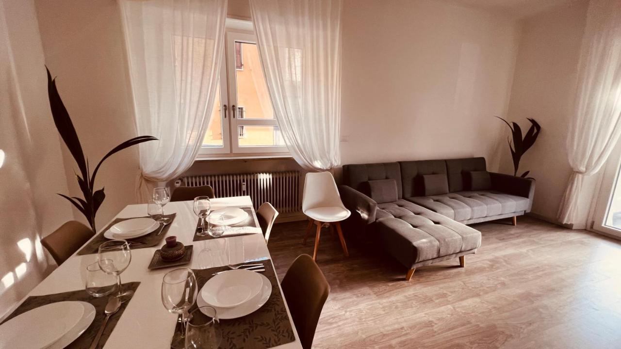 אודינה White House Lounge Supreme Apartment מראה חיצוני תמונה